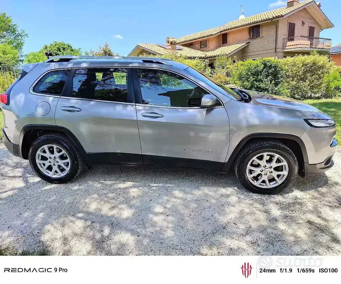 Usata Jeep Cherokee 185 CV (136 kW) 2016 Grigio SUV