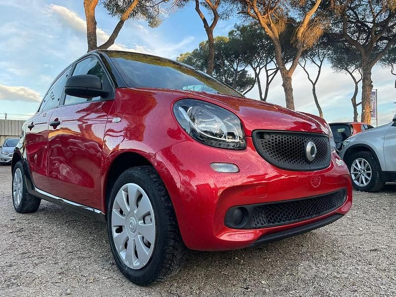 Usata Smart ForFour 71 CV (52 kW) 2016 Rosso Utilitaria