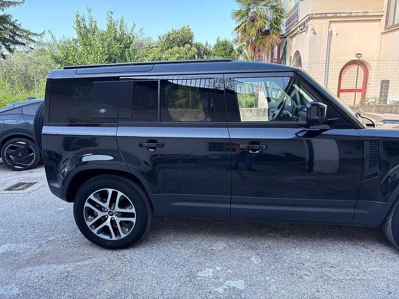 Usata Land Rover Defender 200 CV (147 kW) 2021 Nero SUV