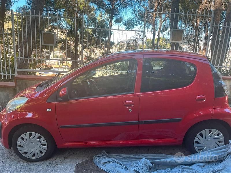 Usata Citroën C1 68 CV (50 kW) 2013 Rosso Utilitaria