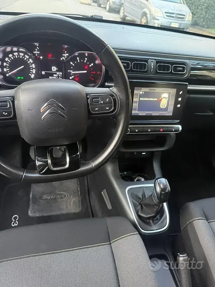 Usata Citroën C3 Shine 102 CV (75 kW) 2018 Bianco Utilitaria