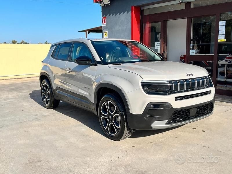 Usata Jeep Avenger 101 CV (74 kW) 2024 Gray SUV