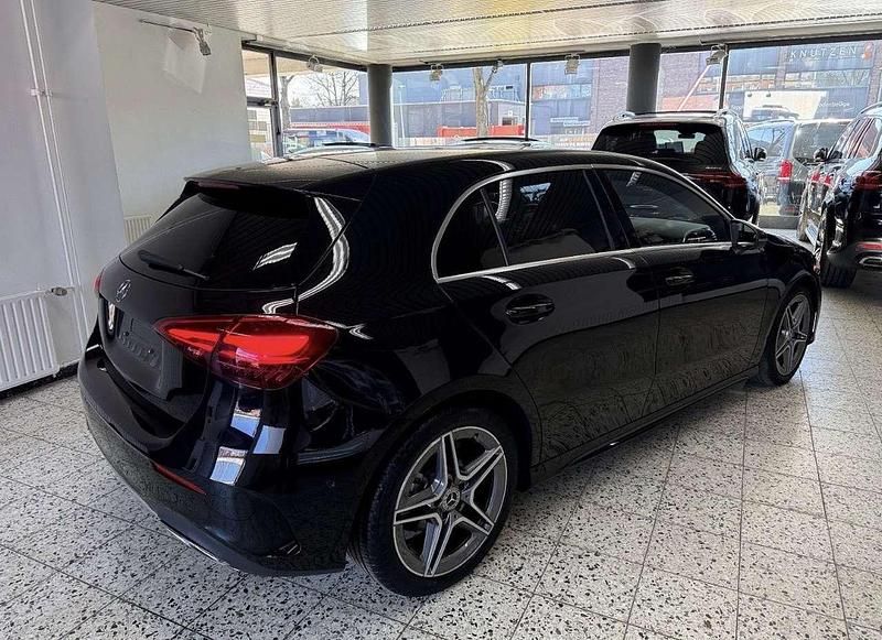 Begagnad Mercedes A200 Advanced Plus 150 HK (110 kW) 2025 Svart Sedan