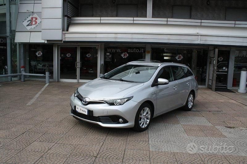 Usata Toyota Auris Touring Sports Business Edition 99 CV (72 kW) 2018 Grigio Station wagon
