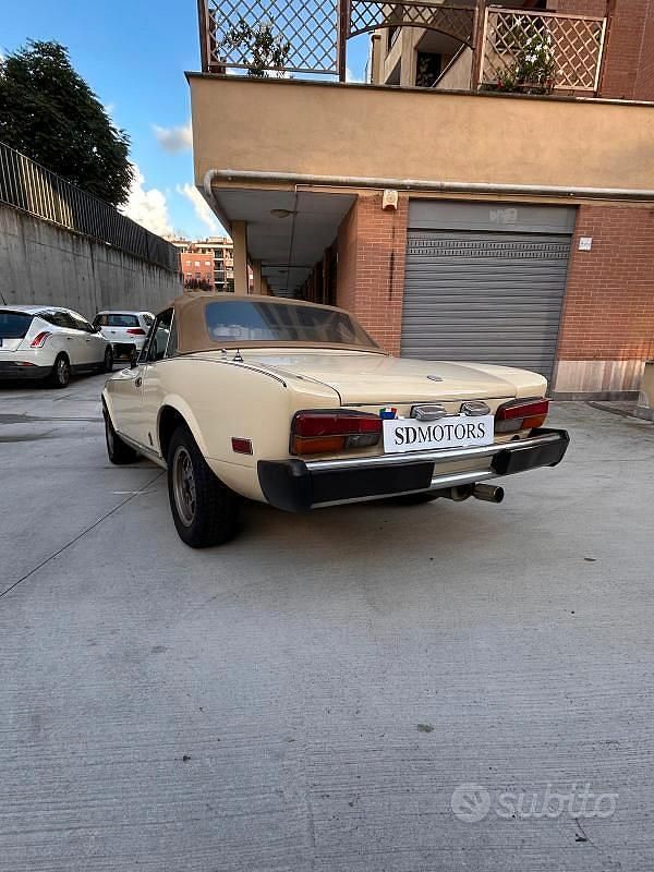 Usata Fiat 124 Spider Sport 102 CV (75 kW) 1981 Beige Cabrio