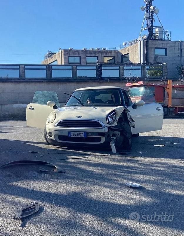 Usata Mini ONE 75 CV (55 kW) 2009 Bianco Utilitaria