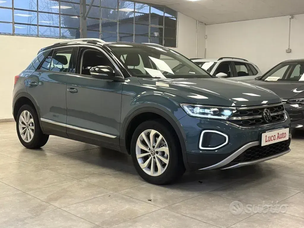 Usata VW T-Roc 116 CV (85 kW) 2025 Grigio SUV