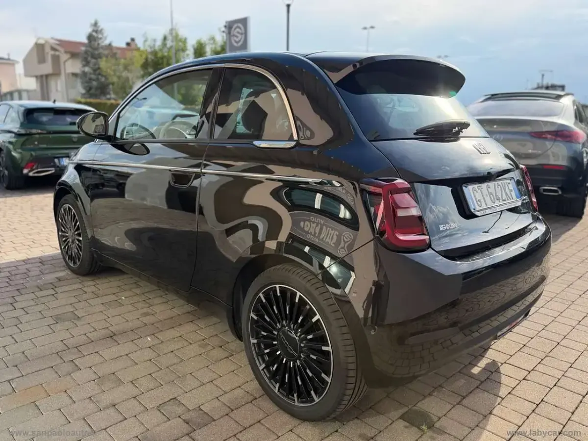 Usata Fiat 500e La Prima 42 kW (58 CV) 2024 Nero Berlina