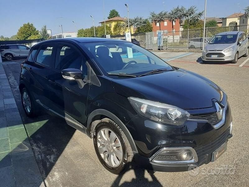 Usata Renault Captur 90 CV (66 kW) 2014 Nero SUV
