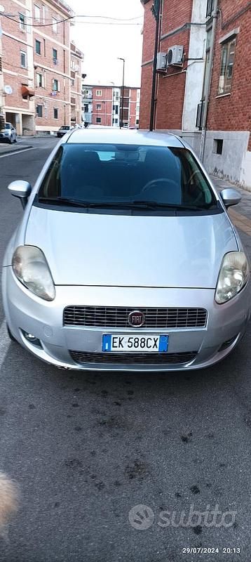 Usata Fiat Punto 75 CV (55 kW) 2011 Grigio Utilitaria