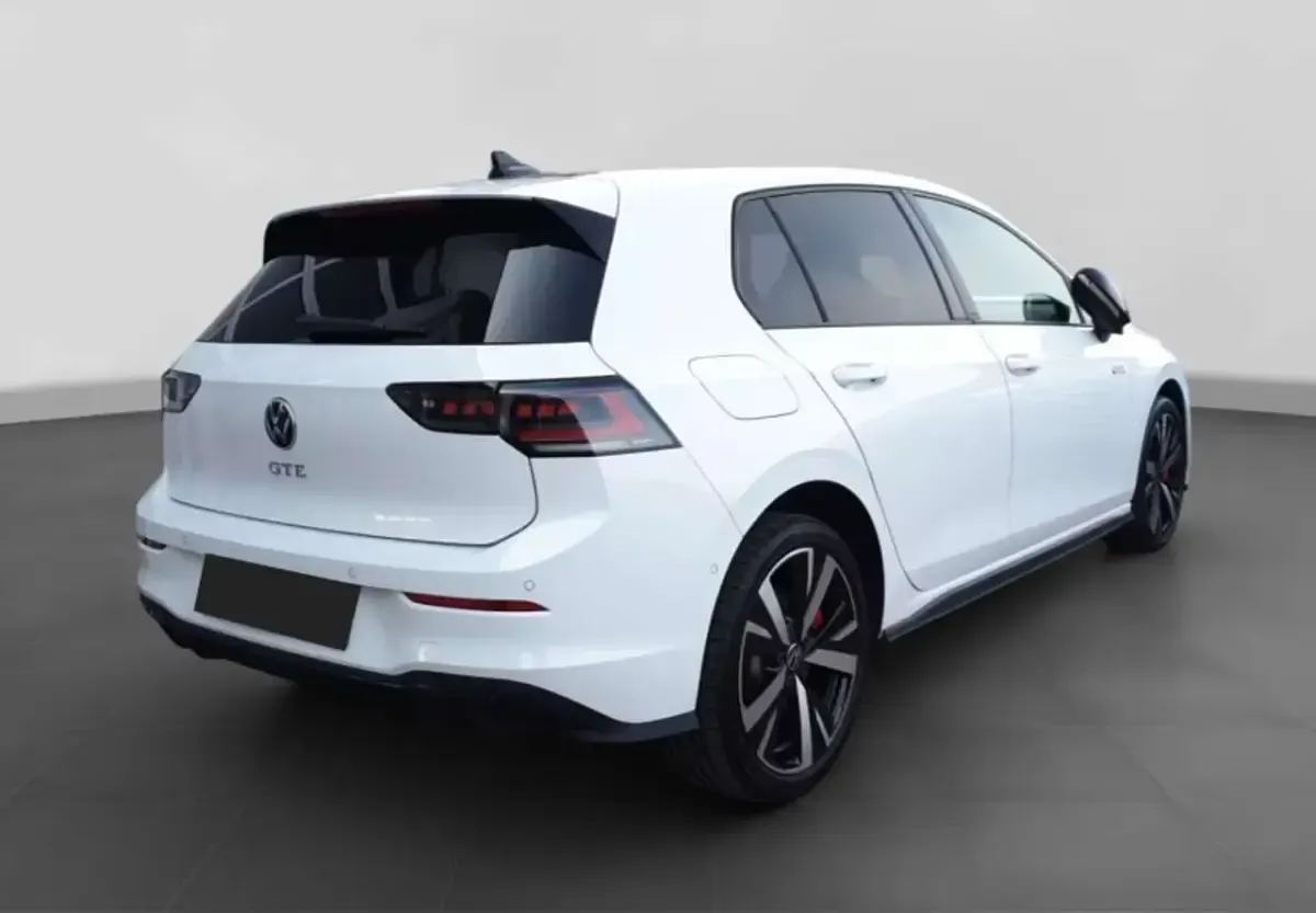 Usata VW Golf VIII GTE 272 CV (200 kW) 2025 Bianco Berlina