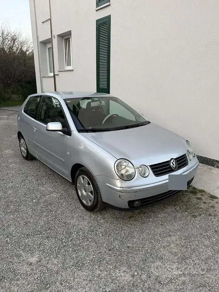 Usata VW Polo 75 CV (55 kW) 2004 Grigio Utilitaria