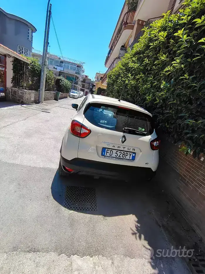 Usata Renault Captur 90 CV (66 kW) 2016 Bianco SUV