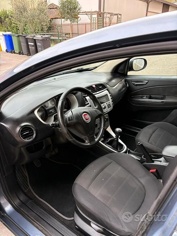 Usata Fiat Bravo 120 CV (88 kW) 2011 Blu Utilitaria