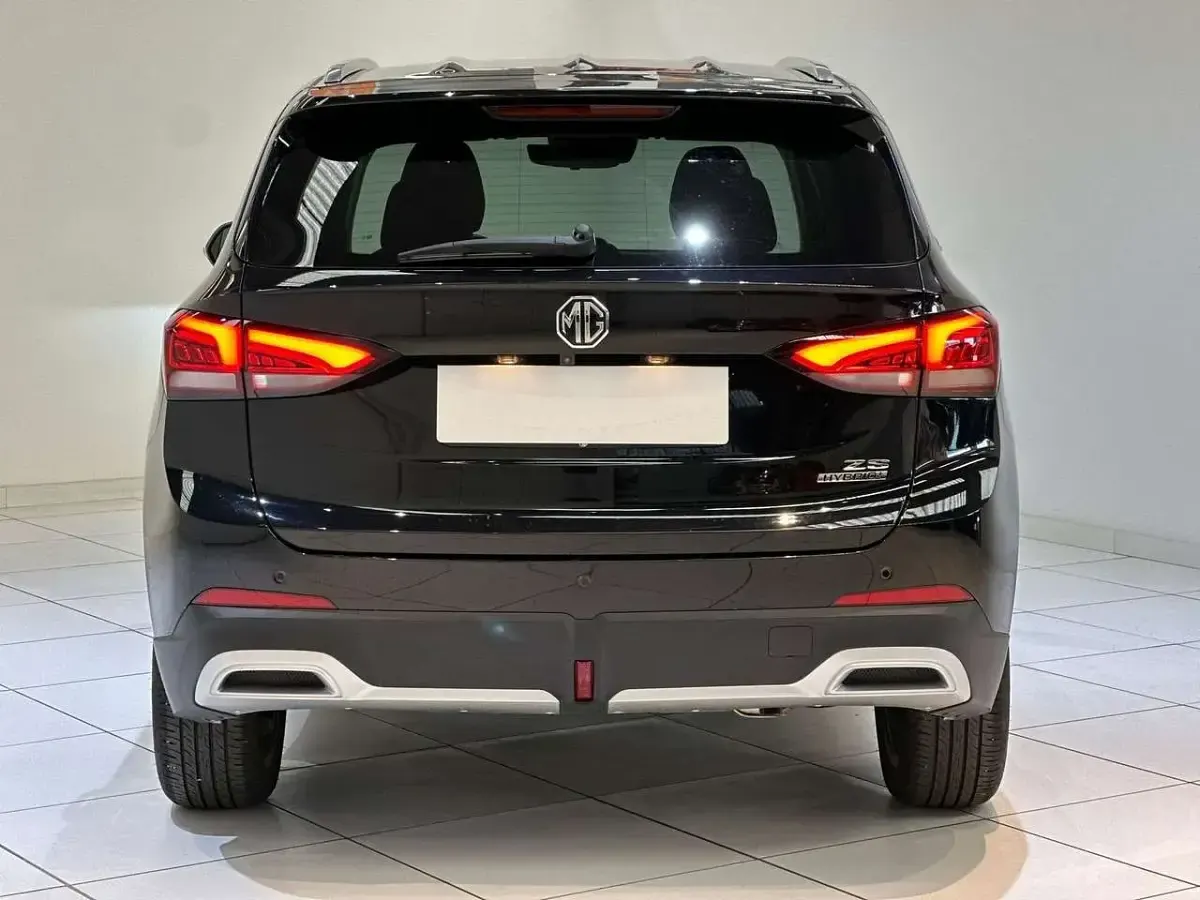 Usata MG ZS Luxury 197 CV (144 kW) 2025 Nero SUV