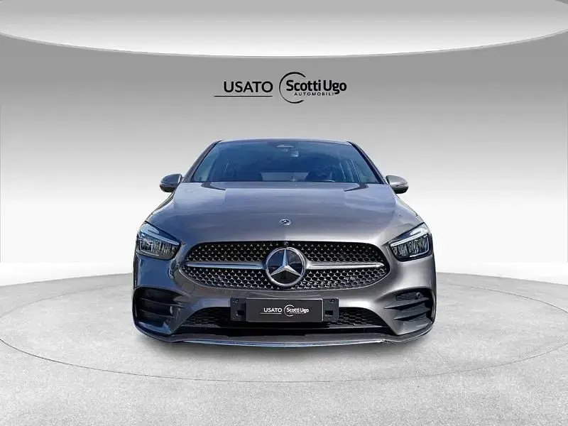 Usata Mercedes 180 116 CV (85 kW) 2025 Grigio Berlina
