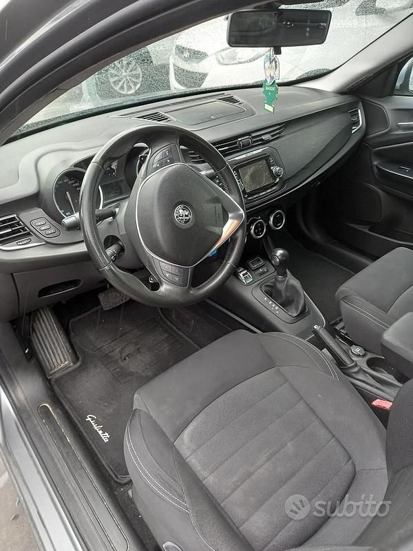 Brugt Alfa Romeo Giulietta 120 HK (88 kW) 2016 Grå Hatchback