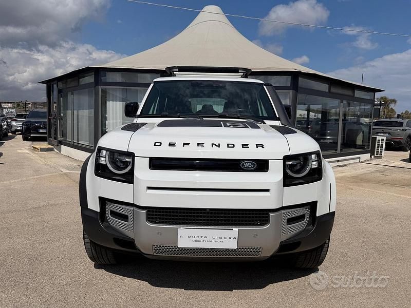 Usata Land Rover Defender SE 240 CV (176 kW) 2021 Bianco SUV