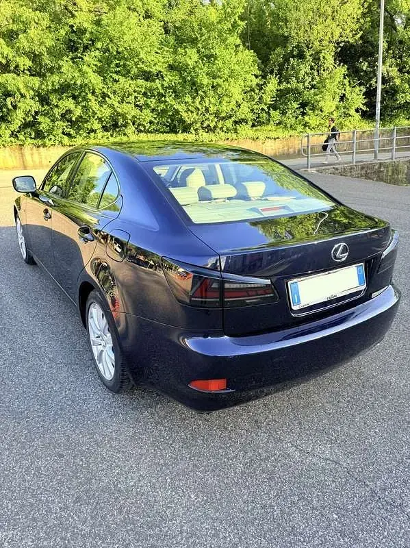Usata Lexus IS220d Luxury Line 177 CV (130 kW) 2006 Berlina