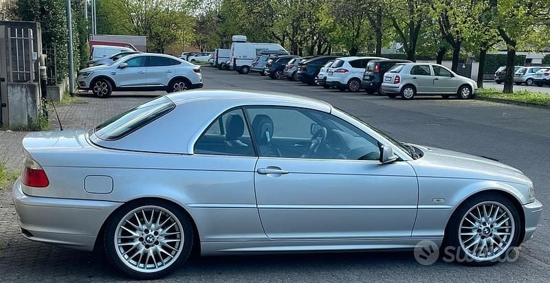 Usata BMW 325 192 CV (141 kW) 2002 Grigio Cabrio