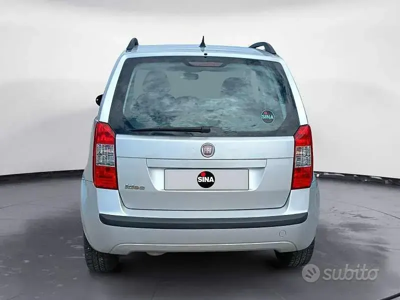 Usata Fiat Idea Active 77 CV (56 kW) 2012 Grigio Monovolume