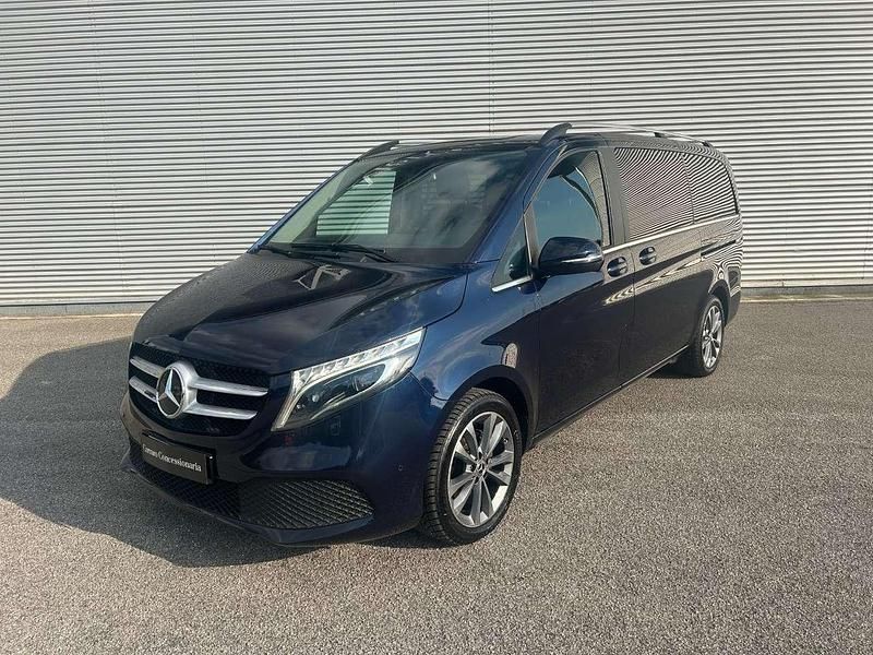 Usata Mercedes V220 163 CV (119 kW) 2020 Blu Monovolume