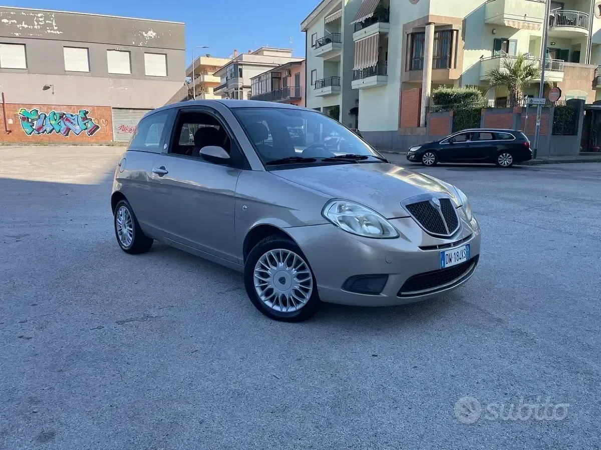 Usata Lancia Ypsilon 77 CV (56 kW) 2010 Utilitaria