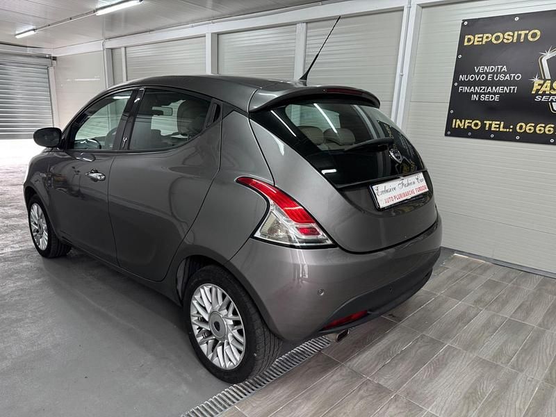Usata Lancia Ypsilon S 95 CV (69 kW) 2014 Grigio Utilitaria