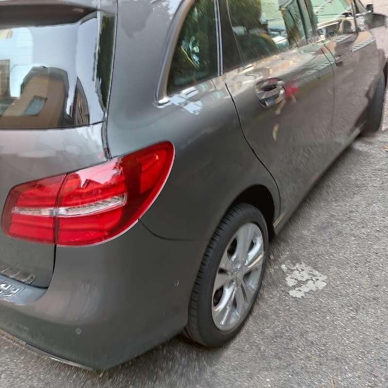 Usata Mercedes B180 109 CV (80 kW) 2016 Utilitaria