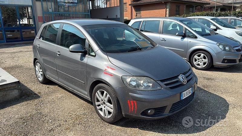 Usata VW Golf VI Comfortline 104 CV (76 kW) 2008 Grigio Utilitaria