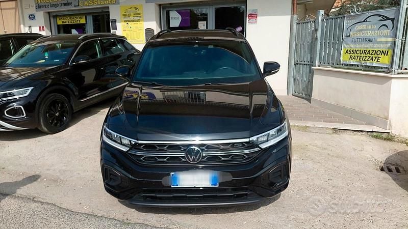 Usata VW T-Roc R-line 110 CV (80 kW) 2024 Nero SUV