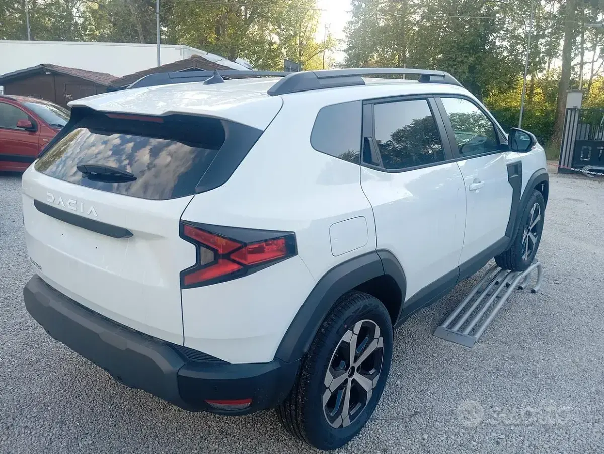 Nuova Dacia Duster Journey 122 CV (89 kW) 2026 Bianco Station wagon