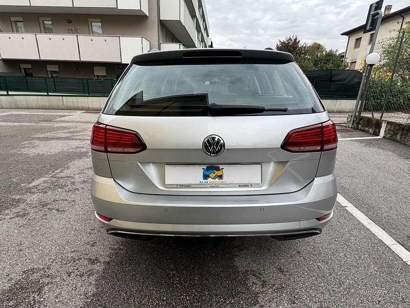 Begagnad VW Golf VII Business 150 HK (110 kW) 2020 Grå Kombi