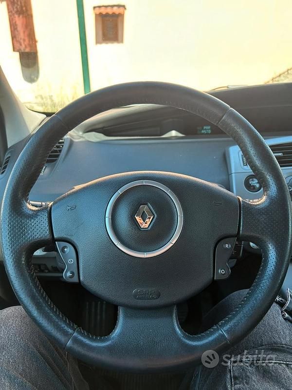 Usata Renault Scénic II 2006 Grigio Monovolume