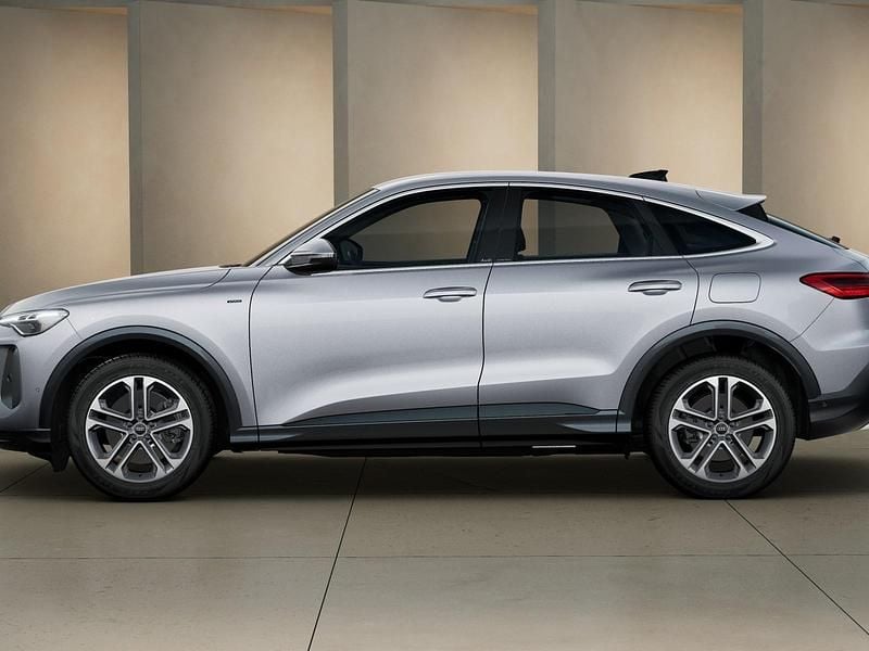 Nuova Audi Q5 Sportback Advanced 299 CV (219 kW) 2026 Argento fioretto metallizzato SUV