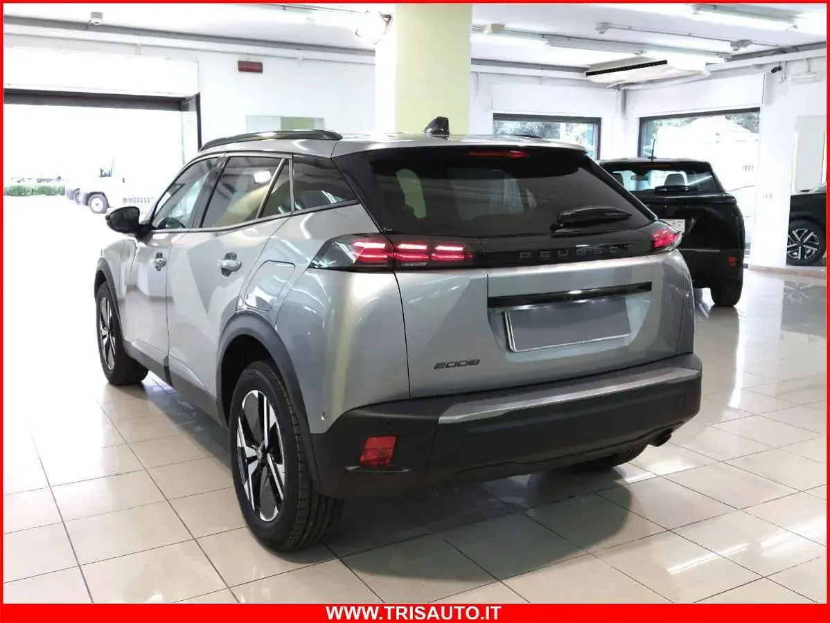Nuova Peugeot 2008 Allure 101 CV (74 kW) 2025 Grigio SUV