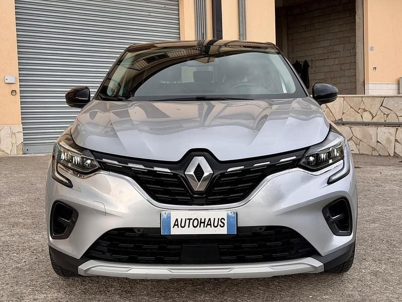 Usata Renault Captur Intens 95 CV (69 kW) 2020 Argento SUV