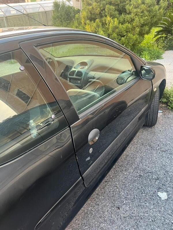 Usata Peugeot 206 75 CV (55 kW) 2006 Nero Coupé