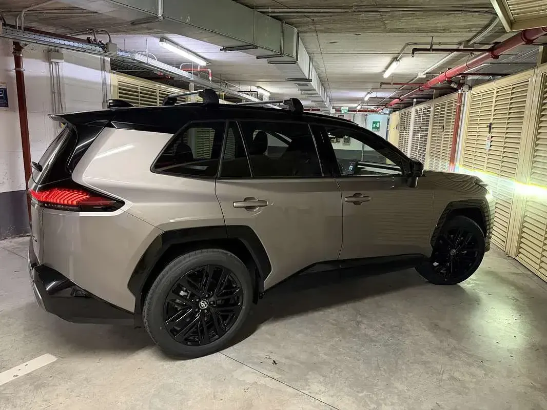 Nuova Toyota RAV4 Hybrid 143 CV (105 kW) 2026 SUV