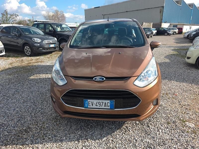 Usata Ford B-MAX Individual 95 CV (69 kW) 2014 Marrone Monovolume