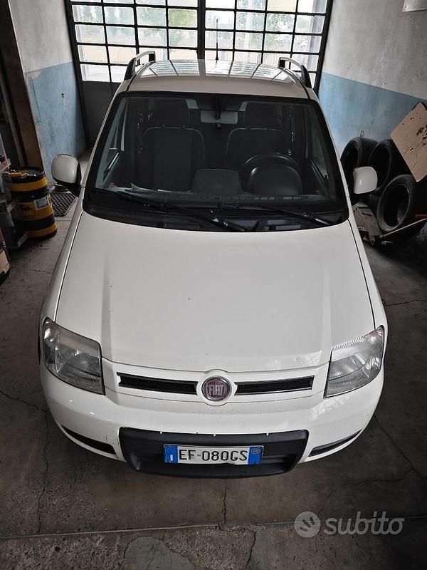 Usata Fiat Panda 4x4 69 CV (50 kW) 2010 Bianco Utilitaria