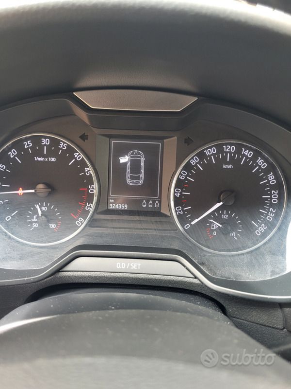 Usata Skoda Octavia 105 CV (77 kW) 2015 Nero Station wagon