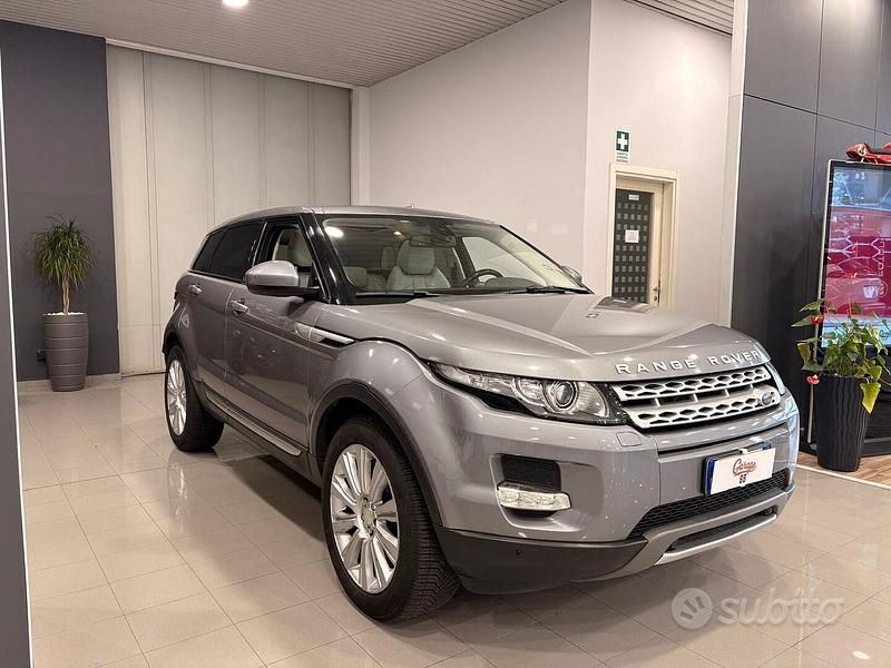 Usata Land Rover Range Rover evoque Prestige 190 CV (139 kW) 2014 Orkney grey  interni circus/ SUV