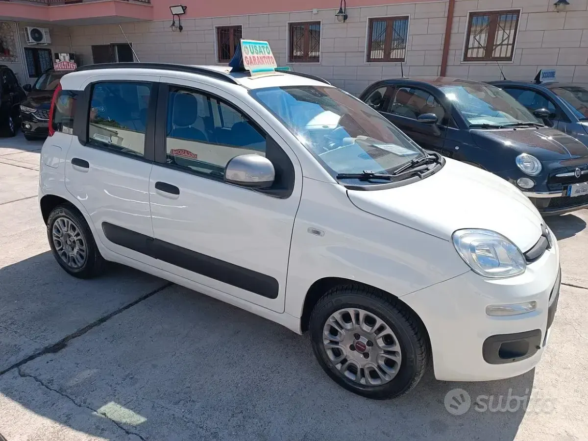 Usata Fiat Panda Easy 69 CV (50 kW) 2015 Bianco Utilitaria