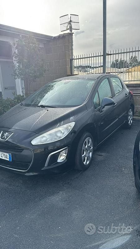 Usata Peugeot 308 93 CV (68 kW) 2011 Nero Utilitaria