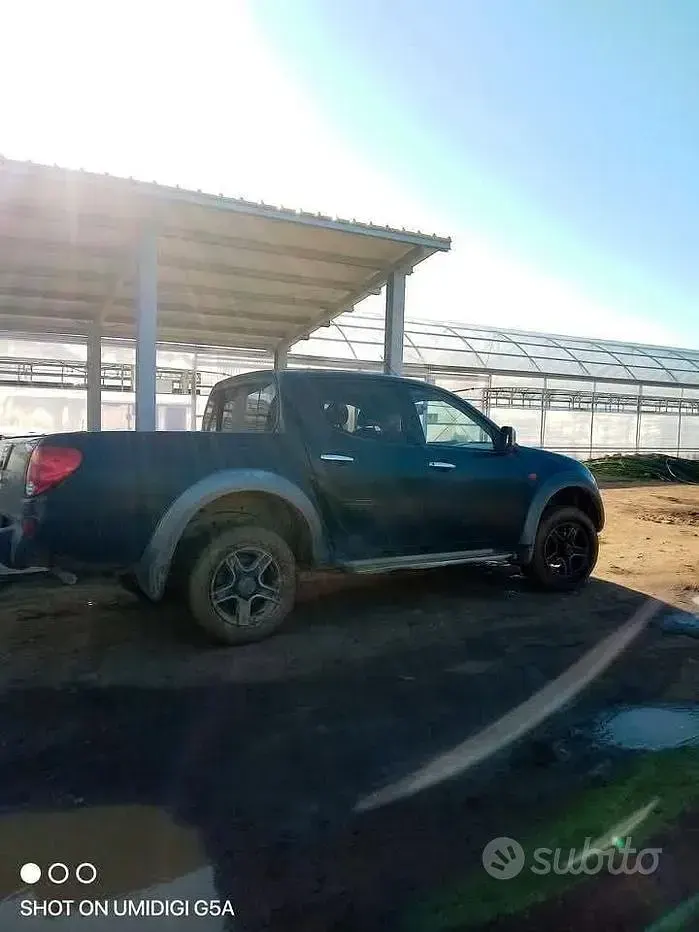 Usata Mitsubishi L200 167 CV (122 kW) 2008 Nero Pick-up