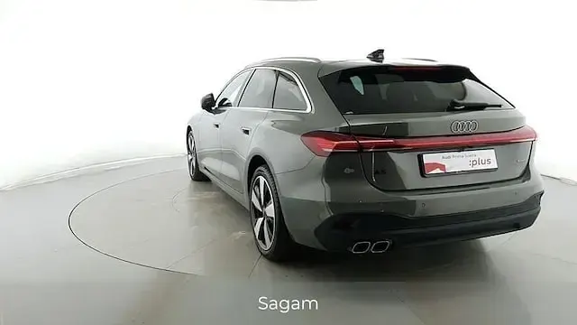 Usata Audi A5 S-Line 204 CV (150 kW) 2025 Grigio chronos metallizzato Station wagon