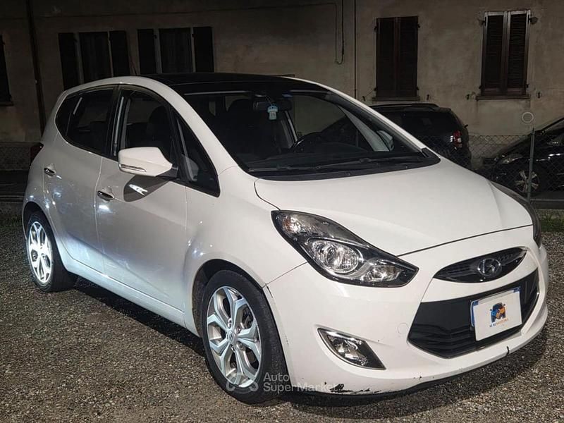 Usata Hyundai ix20 Comfort 90 CV (66 kW) 2013 Bianco Utilitaria