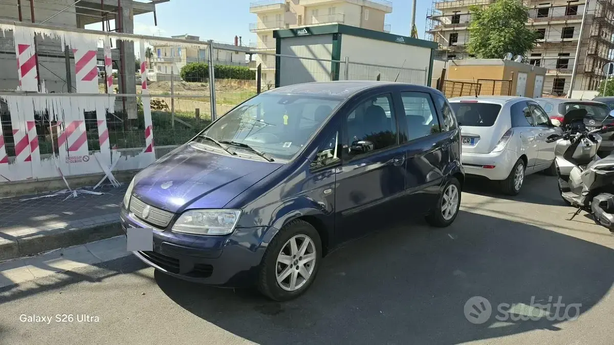 Usata Fiat Idea 69 CV (50 kW) 2006 Bluazzurro Monovolume
