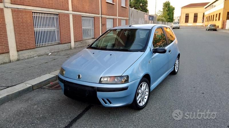 Usata Fiat Punto 80 CV (58 kW) 2003 Blu Utilitaria